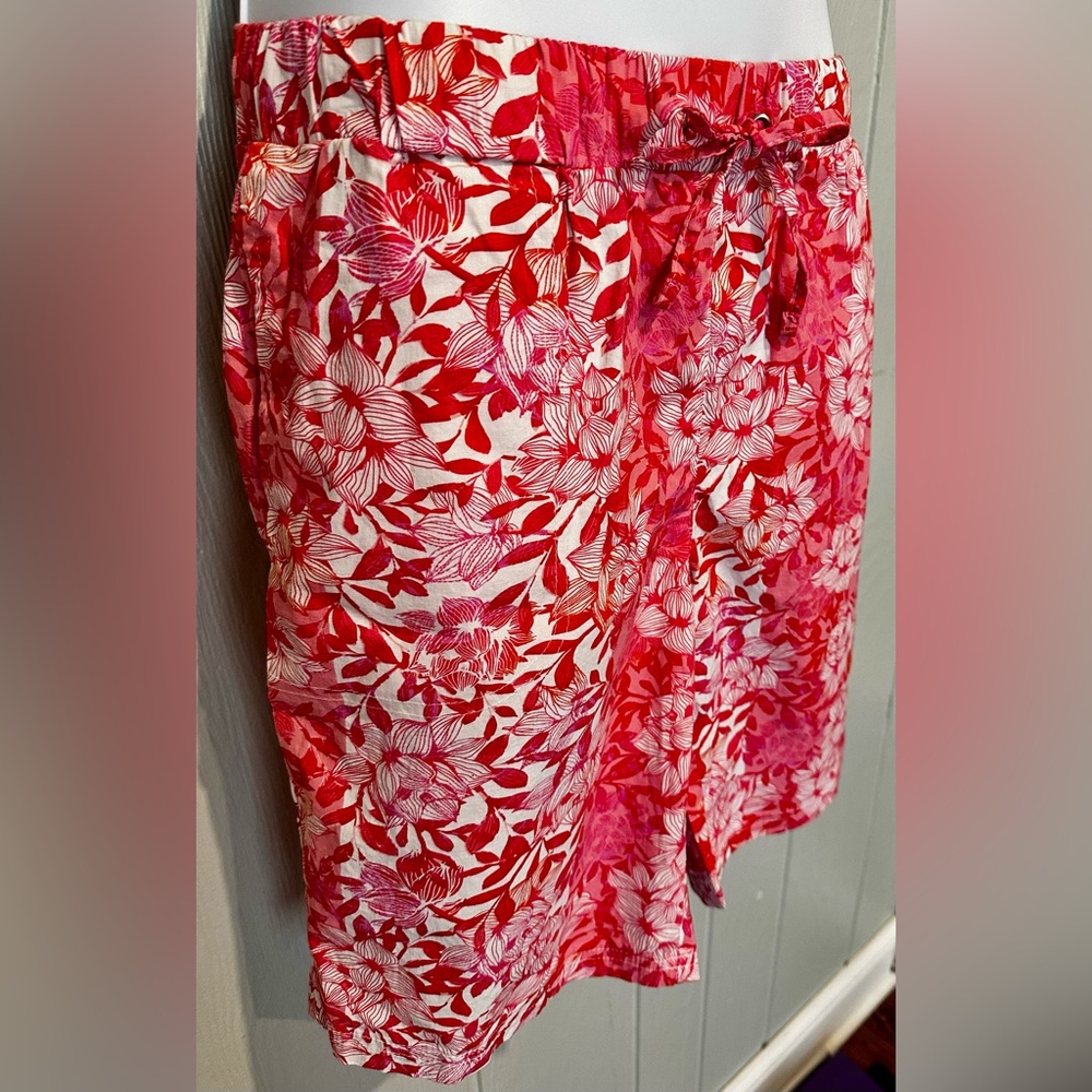 Caribbean Joe Vibrant Red & Pink Floral Shorts - Picture 3 of 5